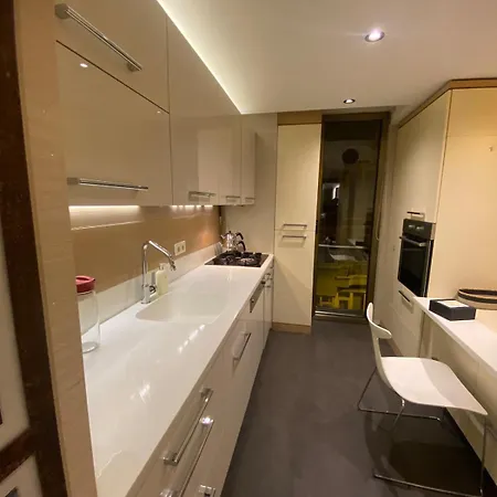 Διαμέρισμα 2br Modern Flat In Ortakoey Close To The Sea *