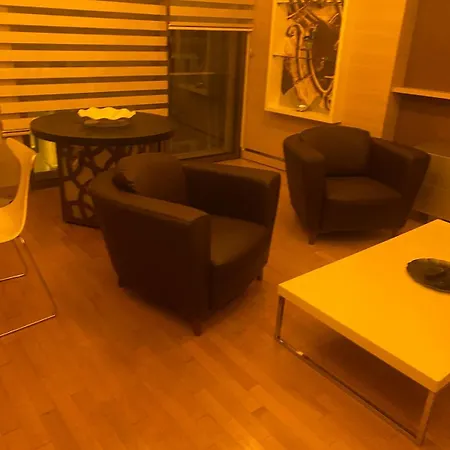 아파트 2br Modern Flat In Ortakoey Close To The Sea 이스탄불